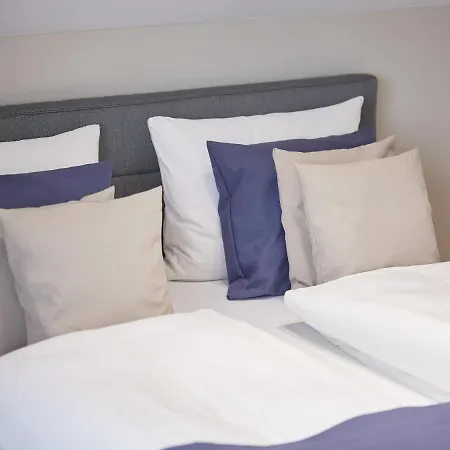 Holiday home Reetland Am - Premium Reetdachvilla Mit 3 Schlafzimmern, Sauna, Kamin Und Massagesessel F05