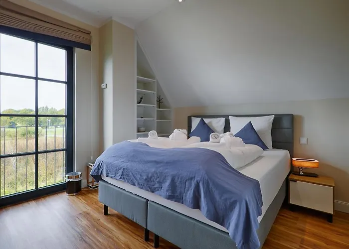 Reetland Am - Premium Reetdachvilla Mit 3 Schlafzimmern, Sauna, Kamin Und Massagesessel F05 بيت للعطل *