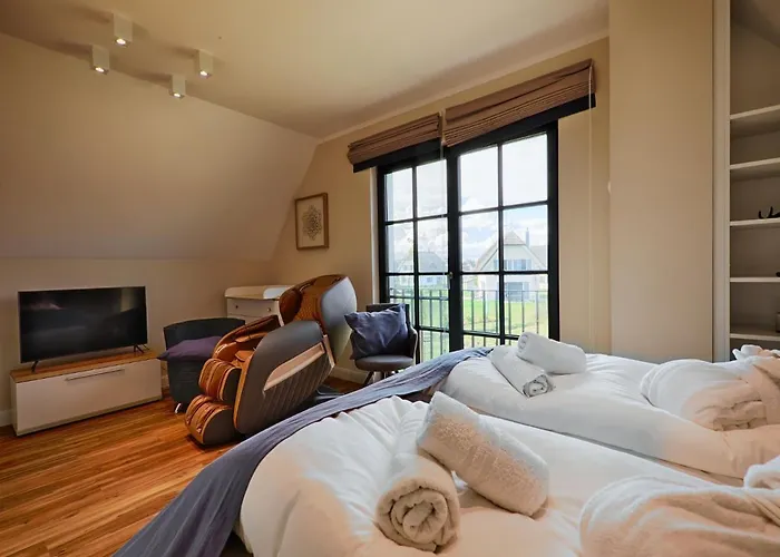 بيت للعطل Reetland Am - Premium Reetdachvilla Mit 3 Schlafzimmern, Sauna, Kamin Und Massagesessel F05 *